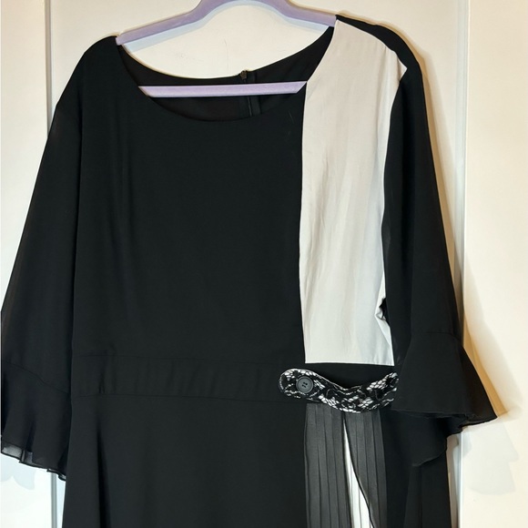 😀- -😊 Classy Colorblock Mesh Overlay with Lace Detail Pleated Dress 2X  She - Picture 6 of 6